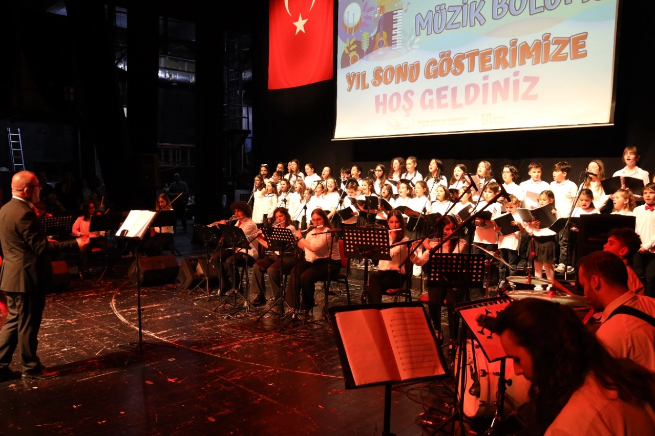 İzmit Sanat Akademisi'nden Muhteşem Konser
