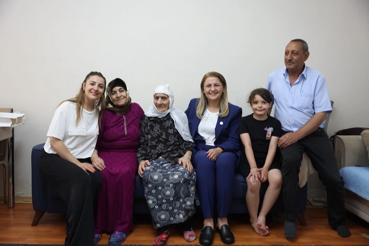 Ovalıoğlu'ndan Şehit Ailesine Bayram Ziyareti

