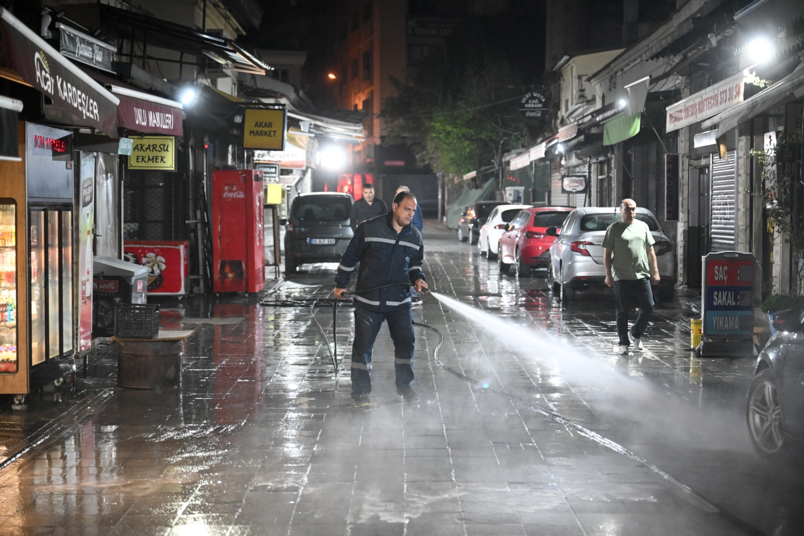 Tarihi Bornova Çarşısı yepyeni bir görünüme kavuştu
