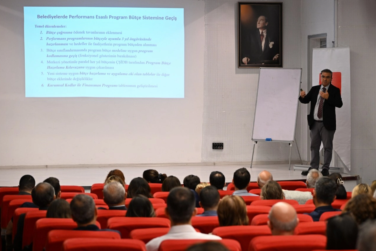 Manisa'da Belediyeler İçin Program Bütçe Eğitimi
