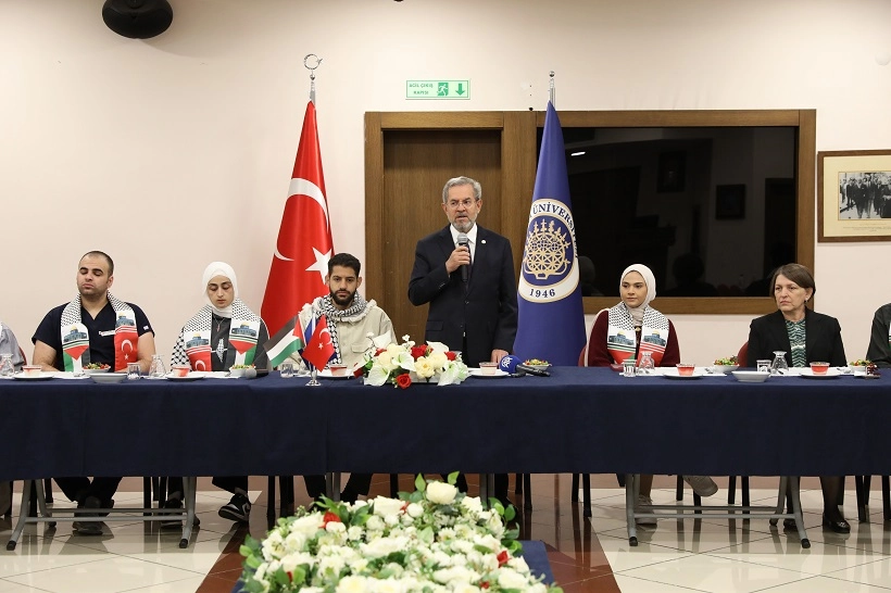 Ankara Üniversitesi'nde akademik kadro Filistinli öğrencilerle buluştu