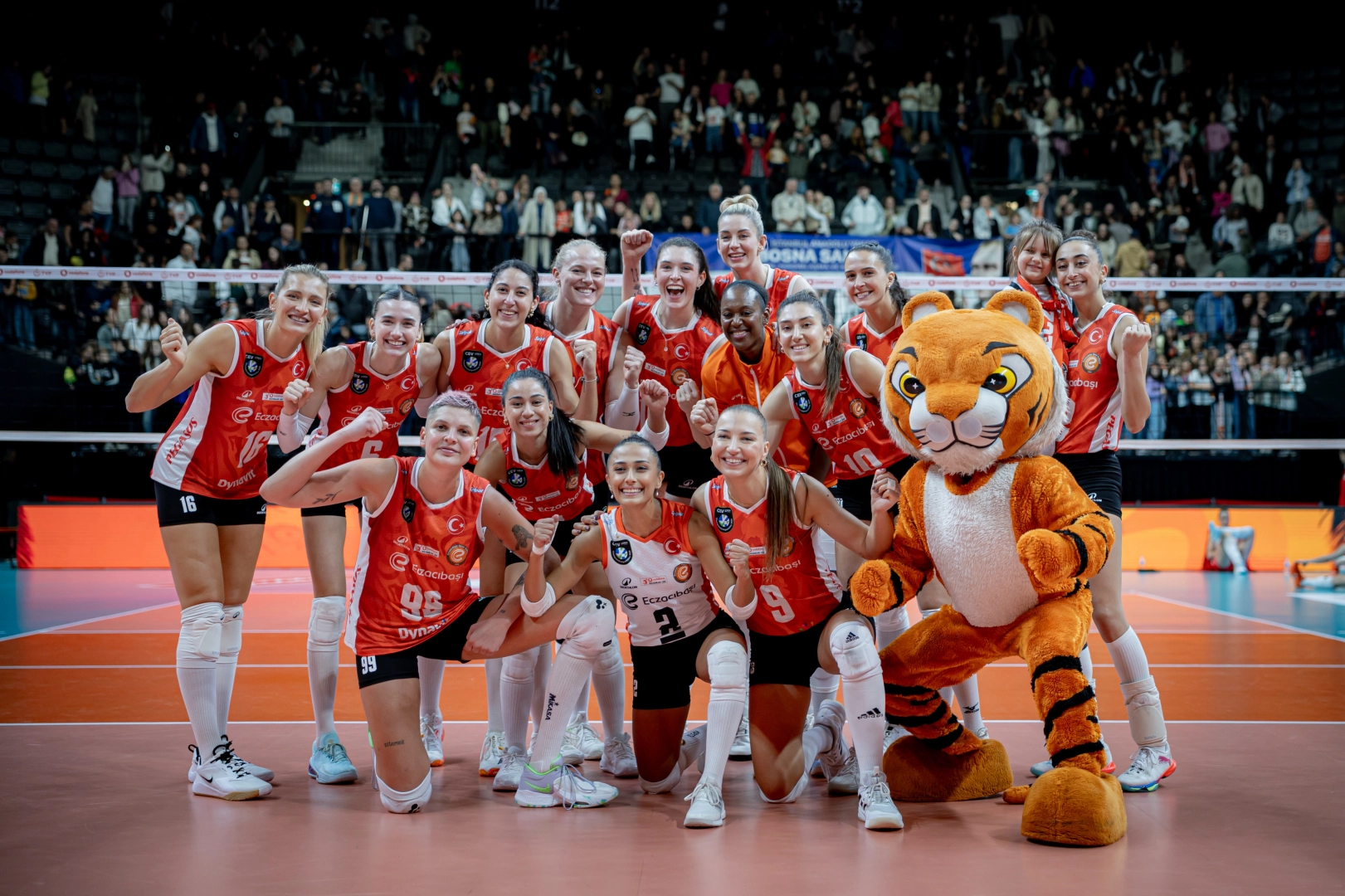 Eczacıbaşı Dynavit Kadın Voleybol'da teknik partnerlik nikah tazeledi