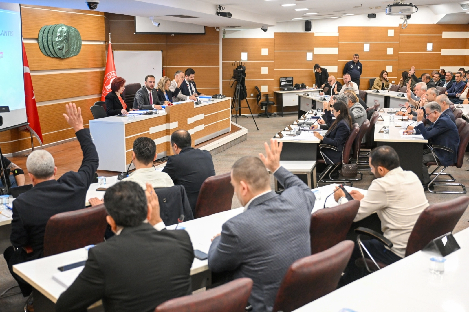 İzmir Bornova'nın 2026 bütçesi onaylandı