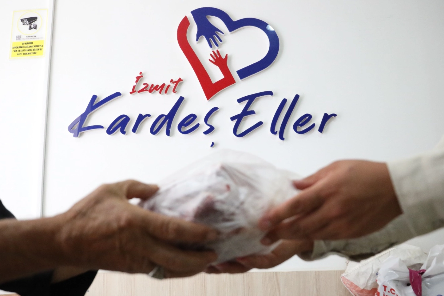 İzmit Belediyesi'nden 'Kardeş Eller'den gıda atığı iddialarına yanıt