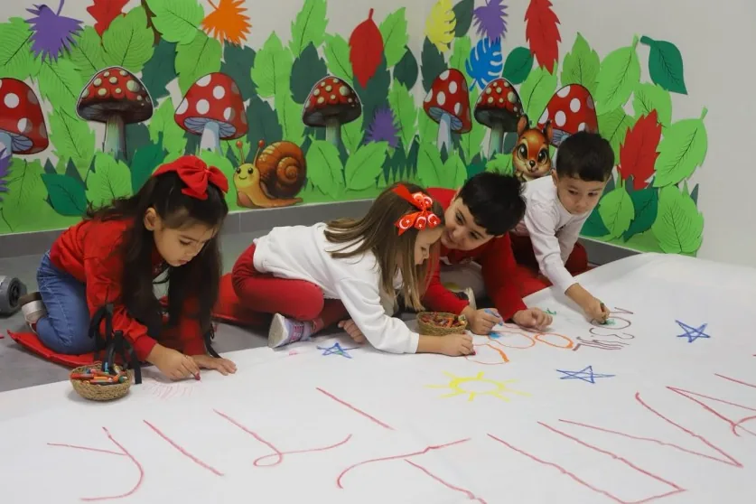 Eskişehir’de Çocuklar Cumhuriyet Tuvali Atölyesinde Buluştu