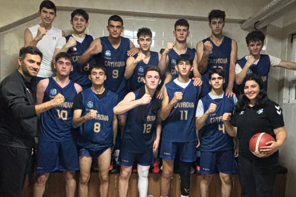 Kocaeli Çayırova’nın genç basketbolcuları namağlup lider