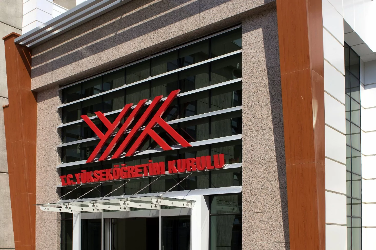 YÖK doktora öğrencisi ve araştırma görevlisi için süreyi uzattı